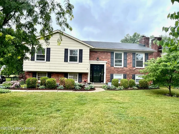 9512 Aylesbury Dr, Rolling Hills, KY 40242