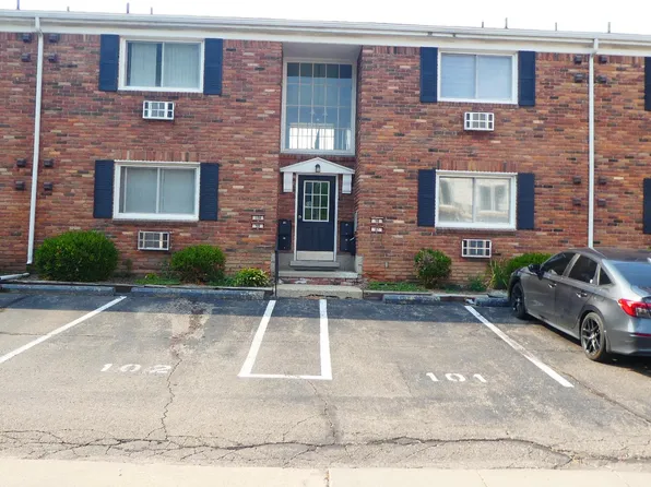 31831 Grand River Ave, Farmington, MI 48336