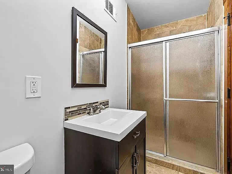 3523 Gough St — Photo 18