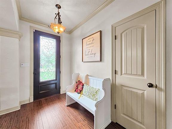 4th image of 311 Winding Brook Dr