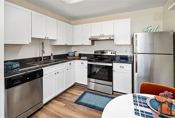 7161 Silver Lake Blvd #321 — Photo 8