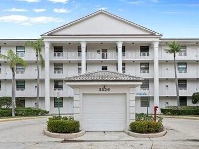 3526 Whitehall Drive #106, West Palm Beach, FL, 33401