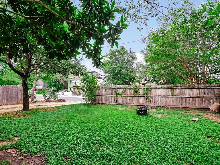 800 W Monroe St — Photo 20