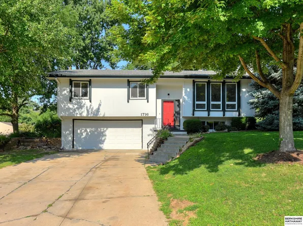 1716 S 162nd St, Omaha, NE 68130