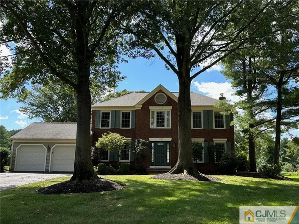 10 Hancock Ct, Plainsboro, NJ 08536