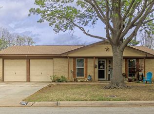 4704 Ivanhoe Dr, Fort Worth, TX 76132