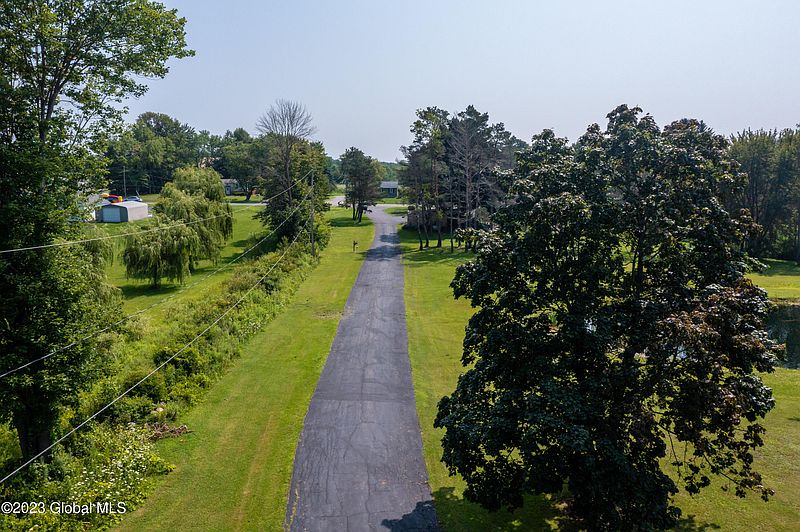 3rd image of 302 Mannys Corners Road
