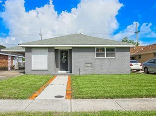 716 Perrin Dr, Arabi, LA 70032
