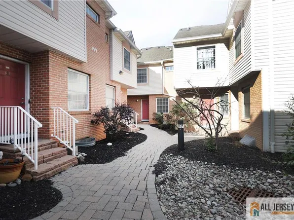 125 Adamecs Way #26, South Amboy, NJ 08879