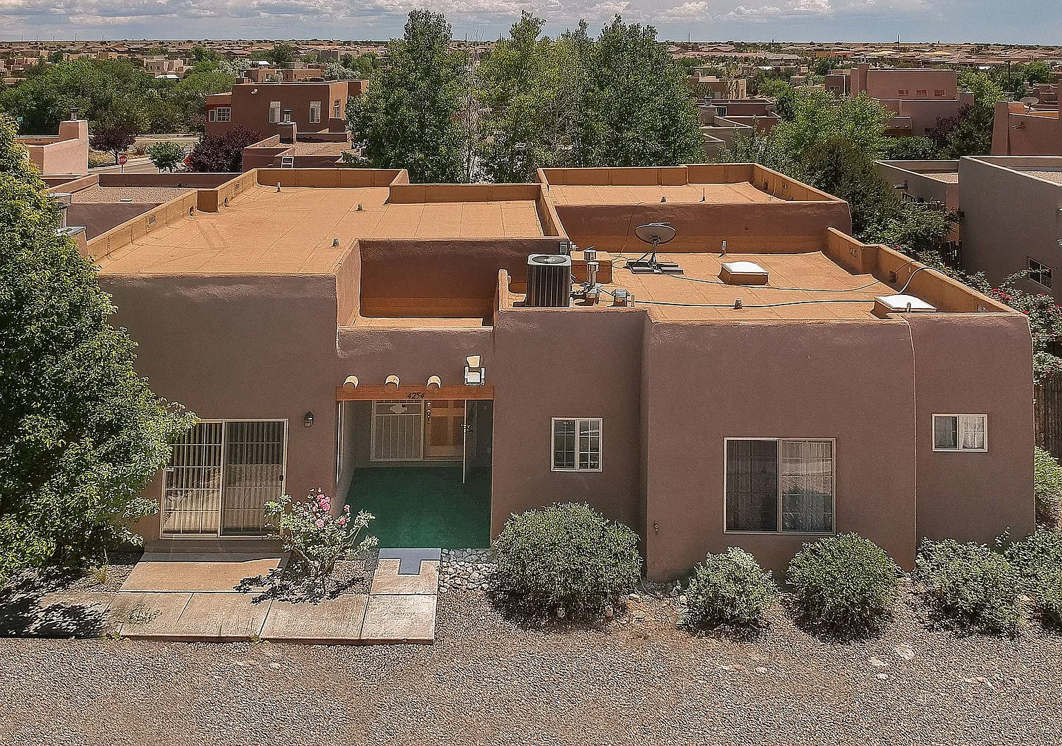 Single Level 3 Bedroom 2.5 Bath home in Desirable neighborhood Available Now! — Photo 1