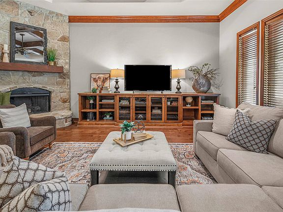 5th image of 4601 Tonbridge Dr