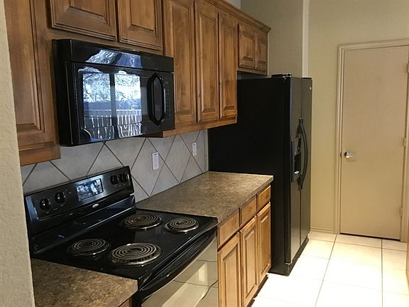 5th image of 2229 Sweetwood Dr