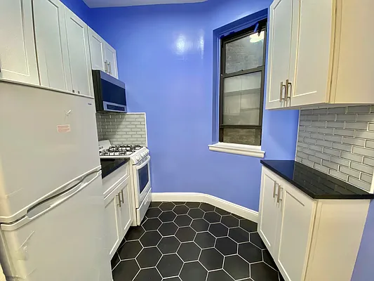 Rented by CJ Net Inc. | media 7