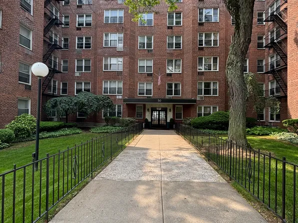 50 Fort Place B2C image 2 of 17