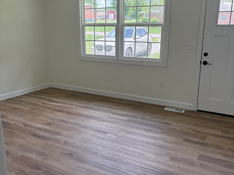 203 Rigney Dr — Photo 5