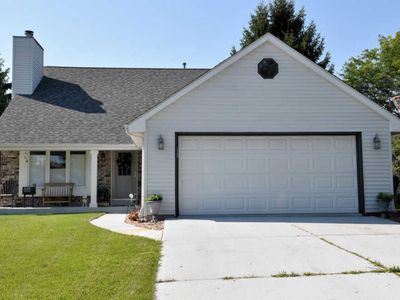 851 E Elm Rd, Oak Creek, WI, 53154