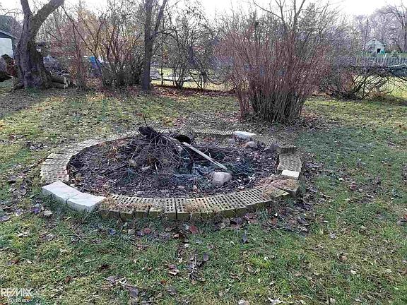 3rd image of 8375 Pacton Dr