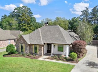 1687 River Run Dr, Denham Springs, LA 70726