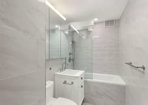 Rented by UES Management | media 18