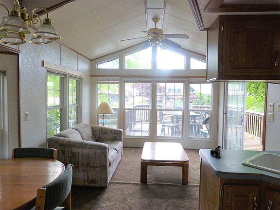 3rd image of 74 Fossil Cove Ln