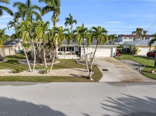 211 Santa Monica Ct, Cape Coral, FL 33904