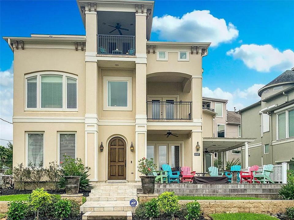 1st image of 207 W Shore Dr