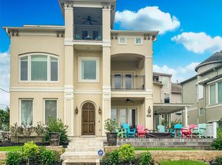 207 W Shore Dr, Clear Lake Shores, TX 77565