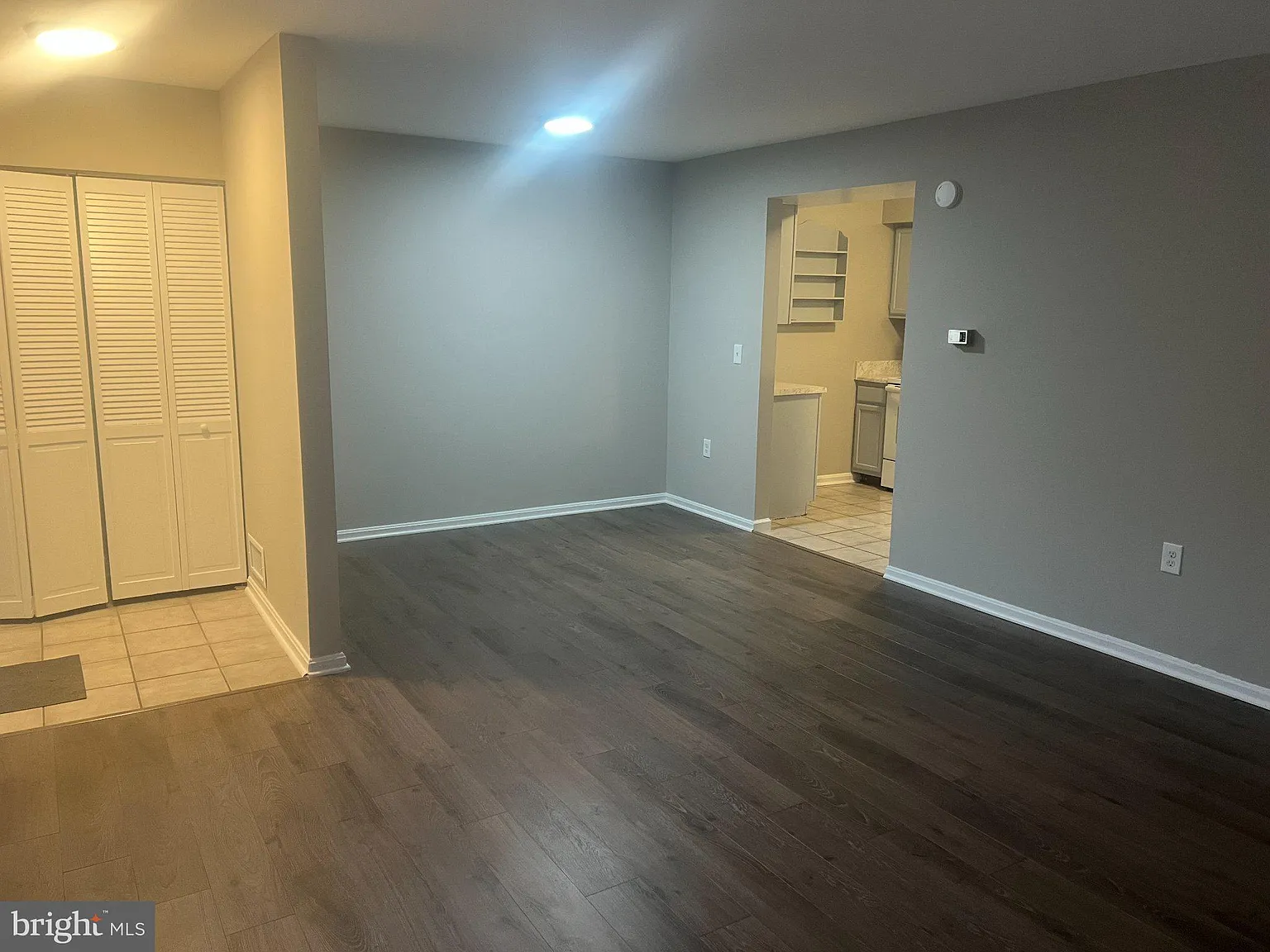 2 bed, 1.5 bath, 1008 sqft, $2,200 — Photo 3