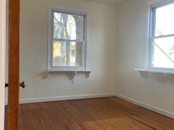 183 W Main St #2R, Kutztown, PA 19530