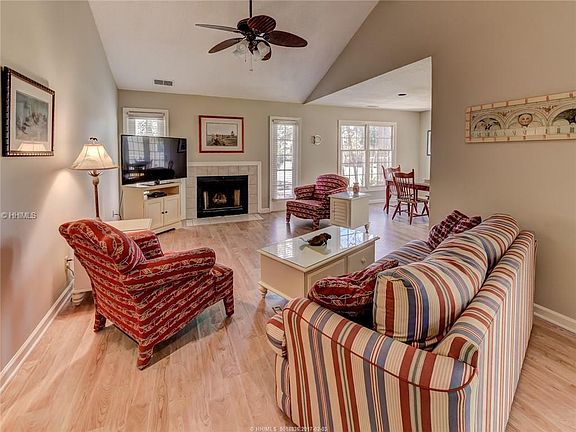 3rd image of 70 Shipyard Dr APT 210