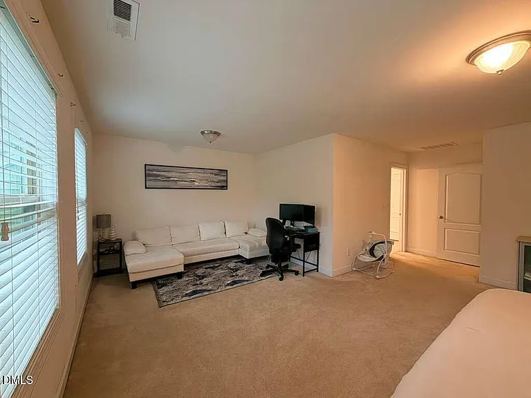 735 Lampwick Ln — Photo 19