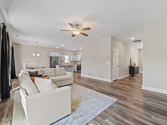 5th image of 1255 Pickett Road