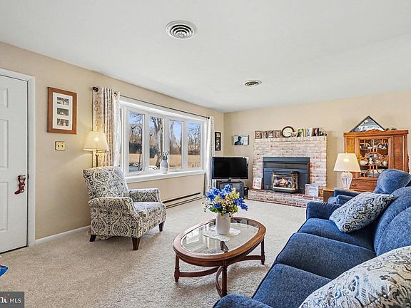 5th image of 152 Old Stone House Rd S #S