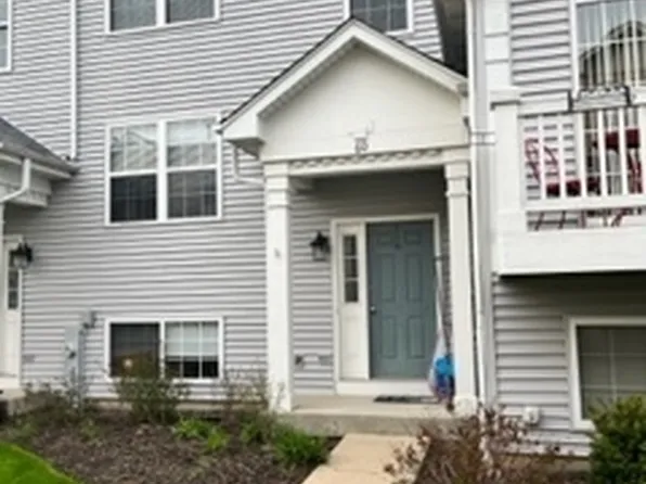 60 W Big Horn Dr, Hainesville, IL 60073