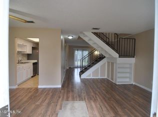 1818 Willowwood Dr, Jacksonville, FL 32225