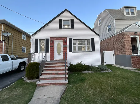 1015 Rivington St, Roselle, NJ 07203