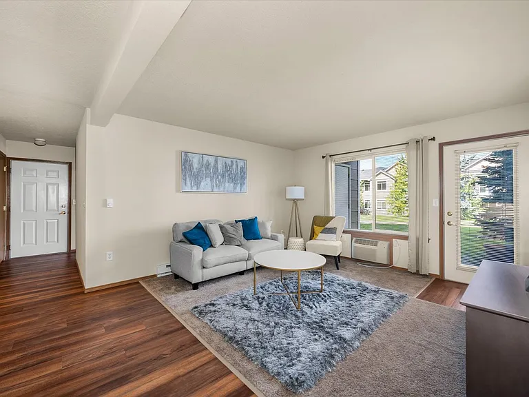 Trestle Creek Apartments — Photo 2