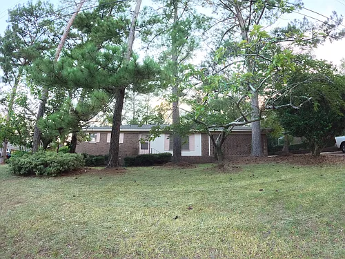 207 Deerwood Cir Photo 1