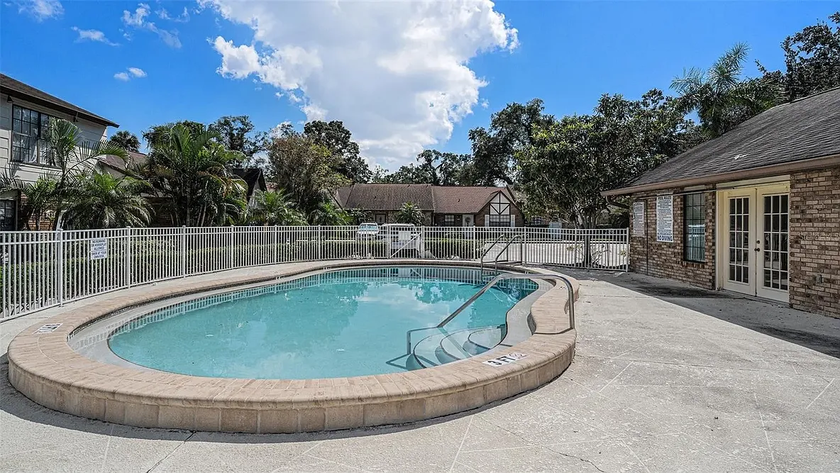 3430 Sunrise Villas Ct N — Photo 3