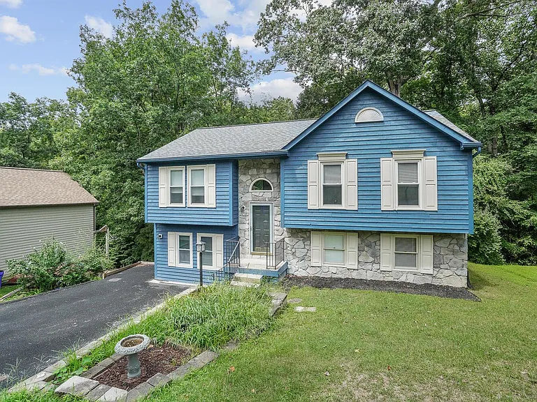 10788 Forest Edge Cir — Photo 2