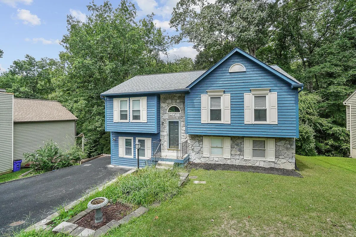 Building Photo - 10788 Forest Edge Cir