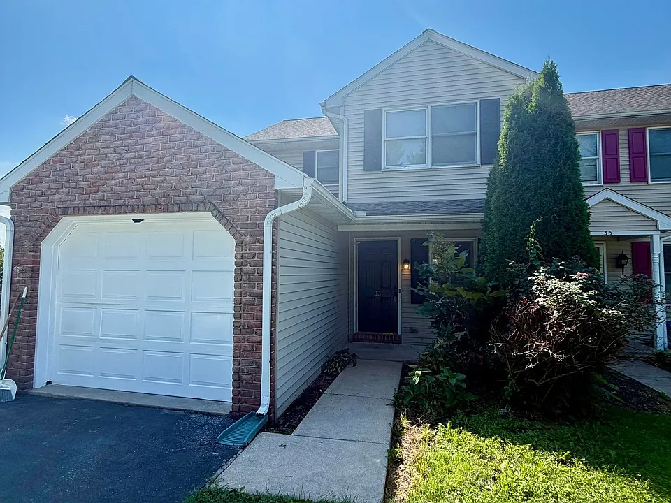 33 Park View Dr