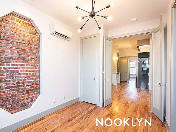 5th image of 32 Belvedere St #2R