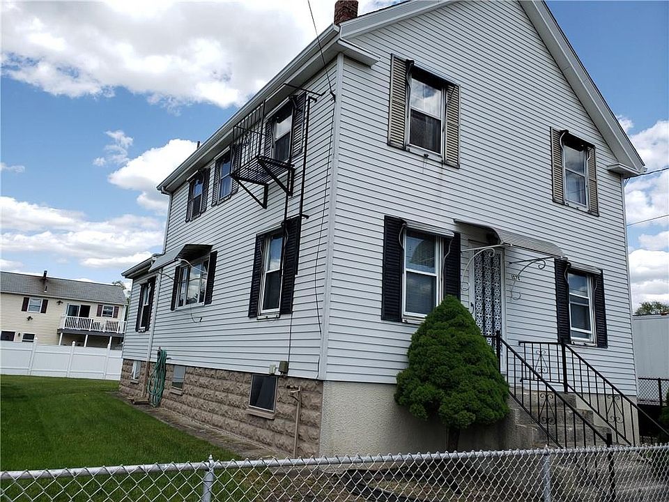 1st image of 1074 Waterman Ave