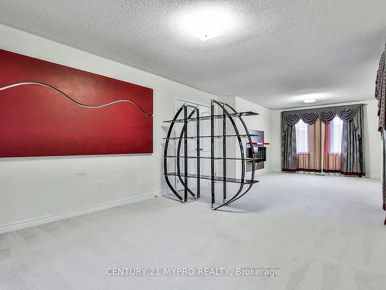 431 Woodspring Ave E — Photo 27