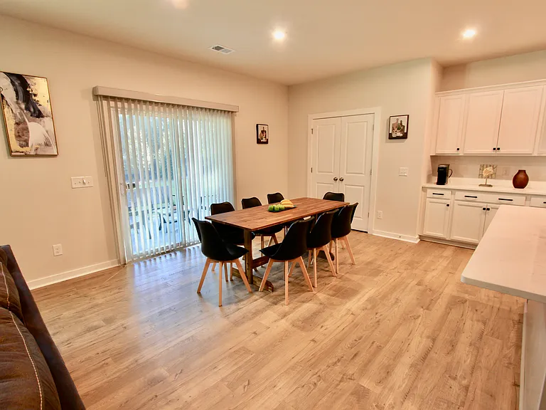Lockwood Dr — Photo 5