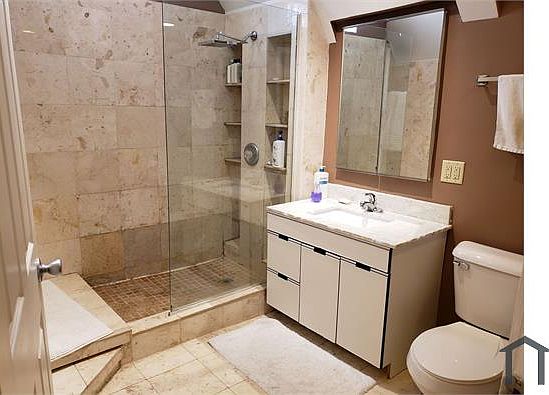 4th image of 1030 N Milwaukee Ave APT 3
