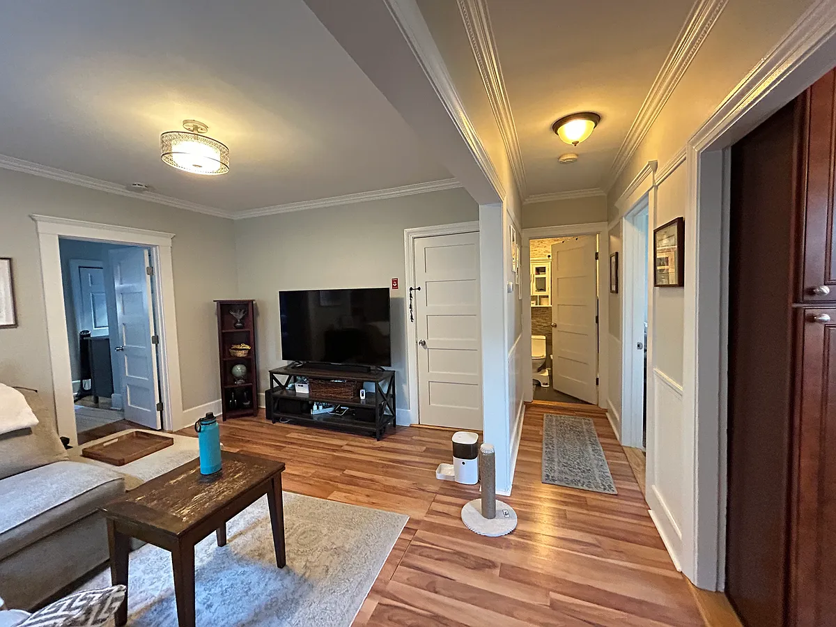 Building Photo - 17 Plympton St #1