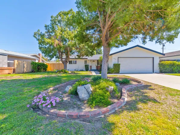 1530 S Michael Court, Visalia, CA 93292