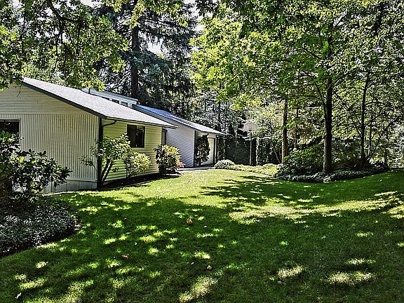 3rd image of 10318 46th Ave SE